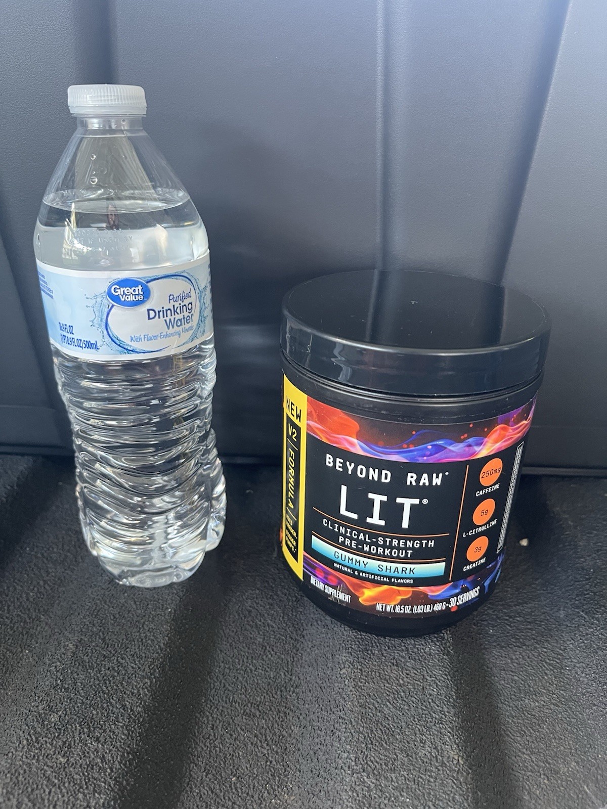 Beyond Raw LIT Clinical-Strength Pre-Workout Gummy Shark – 30 Servings – 05/2028