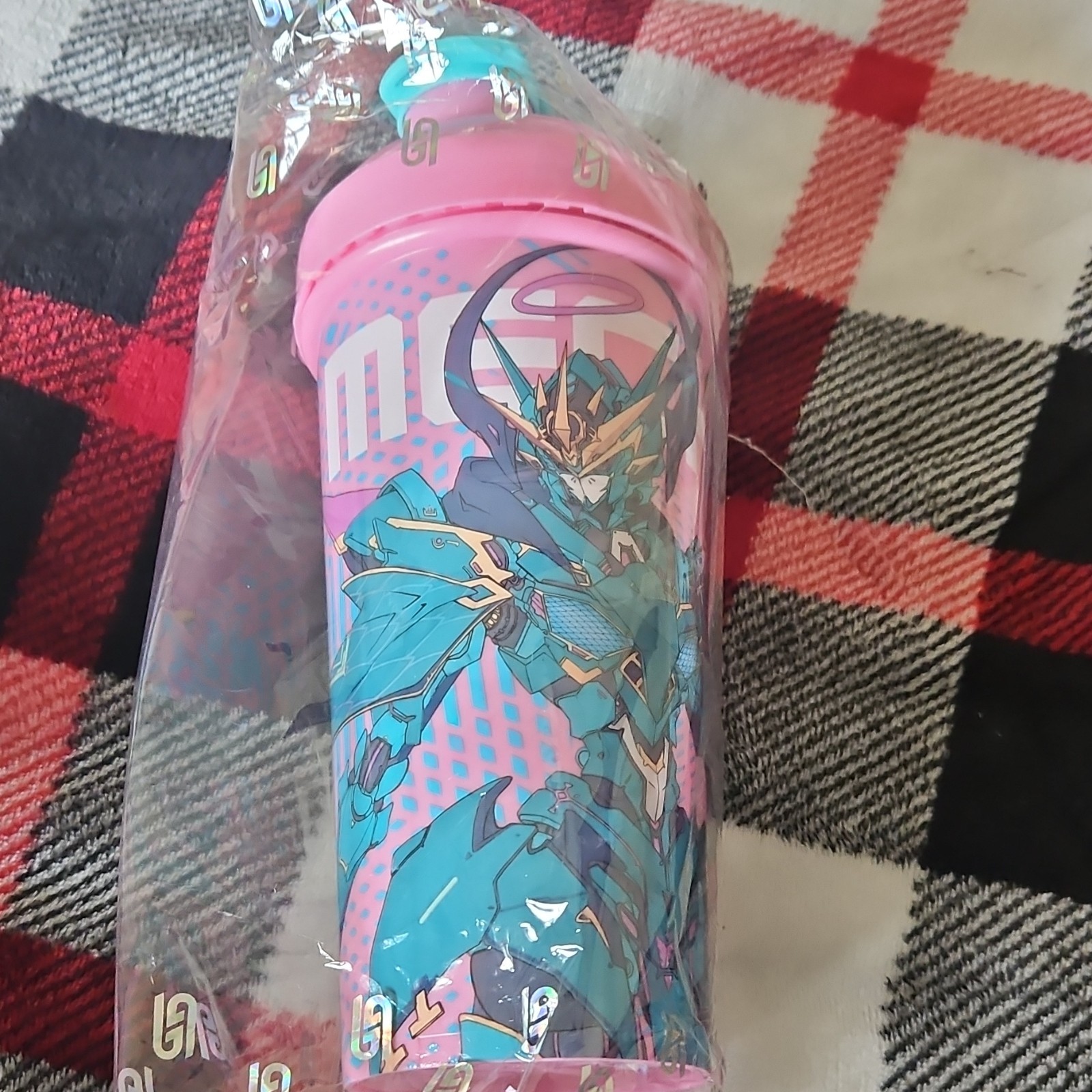 Gamersupps OTK Shaker Bottle 24 fl oz Reusable Plastic Pink Blue Screw-on Lid