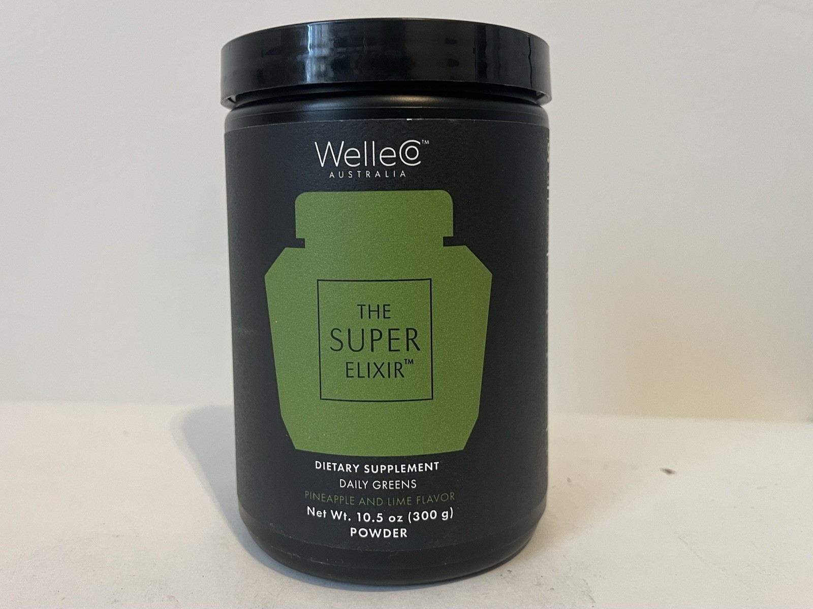 WelleCo The Super Elixir Daily Greens Powder. (10.2 Oz)