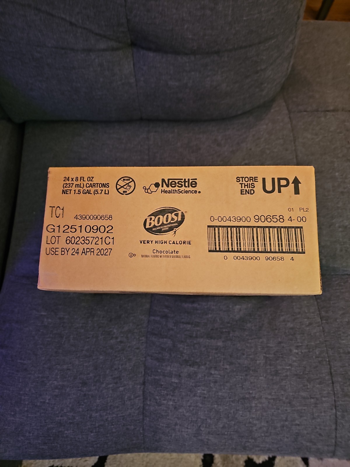 Boost VHC 8oz 24 Pack Chocolate NEW sealed case. 04/2027.