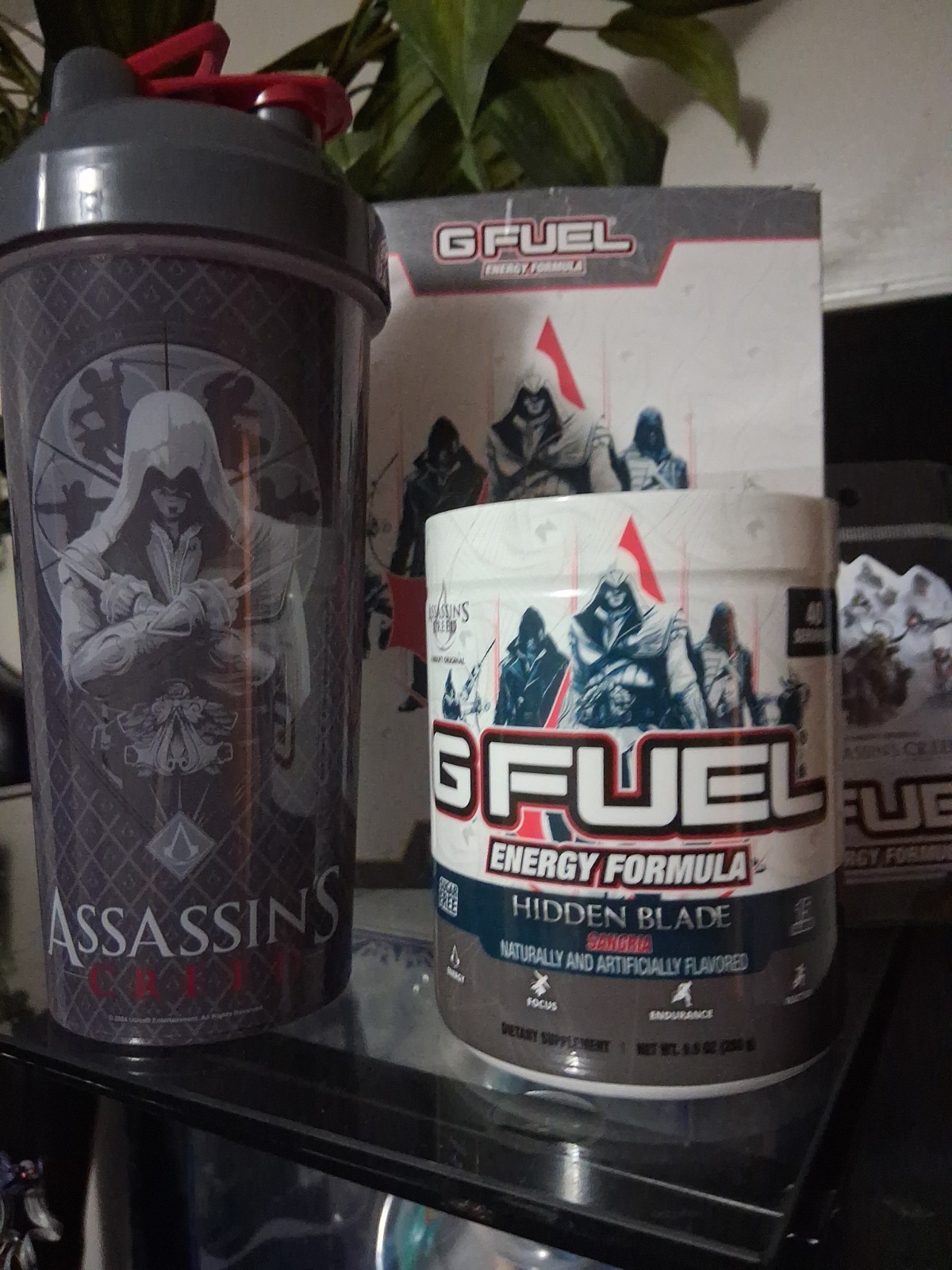 GFUEL Assassin’s Creed Hidden Blade Collector’s Box + Shaker Cup + Tub G FUEL